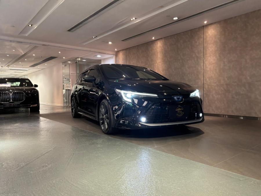 TOYOTA Corolla Touring Hybrid WXB Facelift